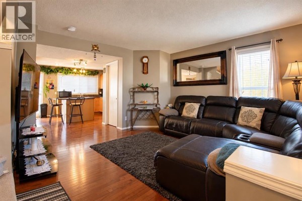 4pc Bathroom - 29 Elgin Mews Se, Calgary, AB T2Z4J9 Photo 4