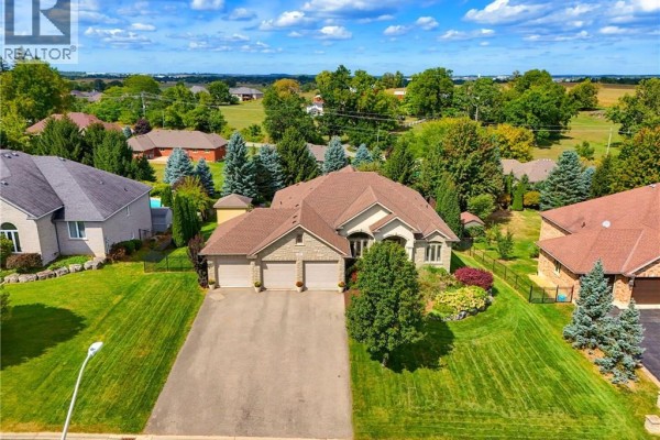 3pc Bathroom - 29 Farrow Road, Brantford, ON N3T0M4 Photo 3