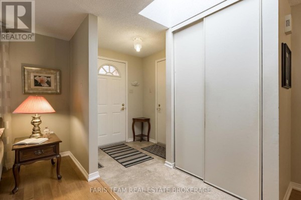Sunroom - 29 Ferguson Drive, Barrie, ON L4N7B4 Photo 3