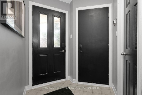 Bedroom 2 - 29 Grenadier Way, Ottawa, ON K2J4L3 Photo 4