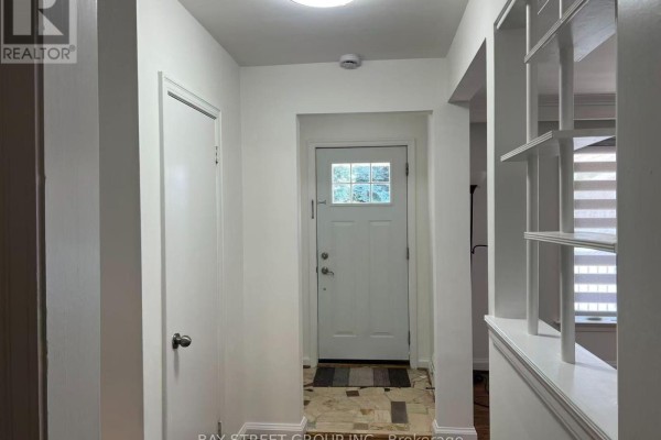 Kitchen - 29 Harnish Crescent, Toronto, ON M2M2C2 Photo 2