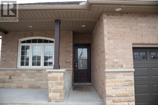 29 Hedges Court, St  Thomas, ON, photo 2