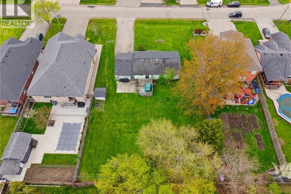 29 Leckie Avenue, Stoney Creek, ON, photo 3