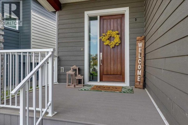 Foyer - 29 Longmire Close, Red Deer, AB T4R0S7 Photo 3