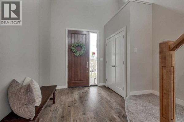 Kitchen - 29 Longmire Close, Red Deer, AB T4R0S7 Photo 4