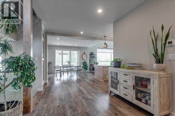 Living room - 29 Longmire Close, Red Deer, AB T4R0S7 Photo 5