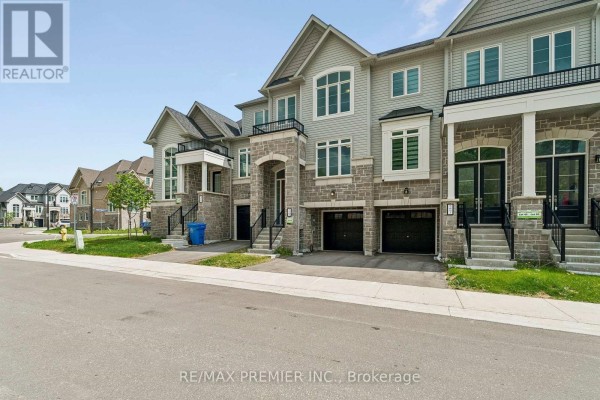 Great room - 29 Lyall Stokes Circle, East Gwillimbury, ON L0G1M0 Photo 2