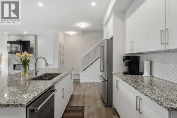 Living room - 29 Masters Row Se, Calgary, AB T3M2R6 Photo 5