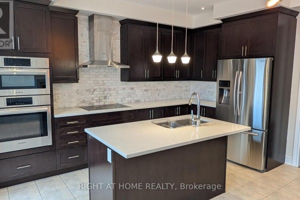 Primary Bedroom - 29 Mondial Crescent, East Gwillimbury, ON L9N0S1 Photo 3