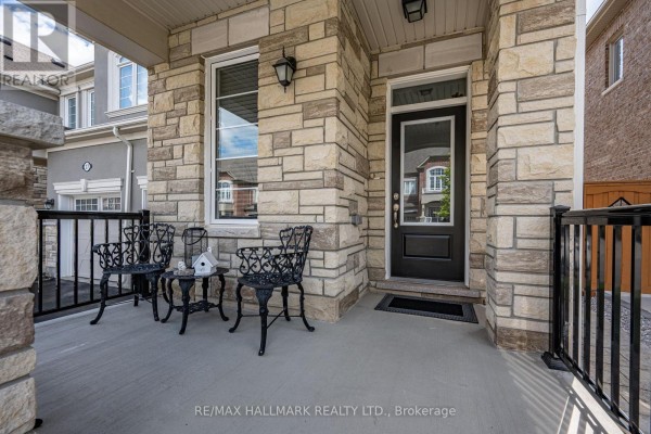 29 Ness Drive, Richmond Hill, ON L4S0J8 Photo 3