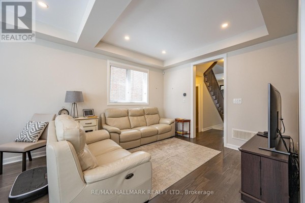 29 Ness Drive, Richmond Hill, ON L4S0J8 Photo 5