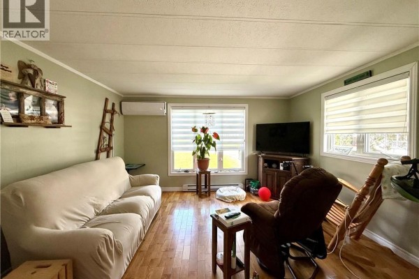 Living room - 29 Parc P'tiso Street, Edmundston, NB E3V3X7 Photo 5