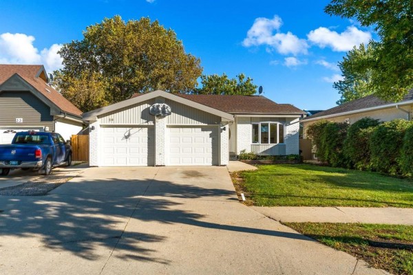29 Riverstone Road, Winnipeg