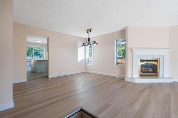 Primary Bedroom - 29 Riverstone Road, Winnipeg, MB R2V4B3 Photo 4
