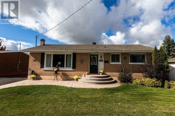 Dining room - 29 Routledge Ave, Sault Ste  Marie, ON P6B2X8 Photo 2