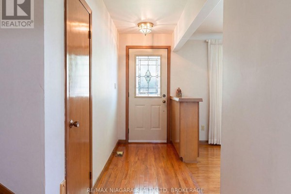 Dining room - 29 Runnymede Road, Port Colborne, ON L3K5C2 Photo 5