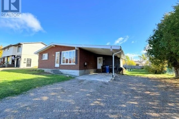 Residential for sale at 29 Seaborne Crescent, Kapuskasing, ON - MLS® pURLMr