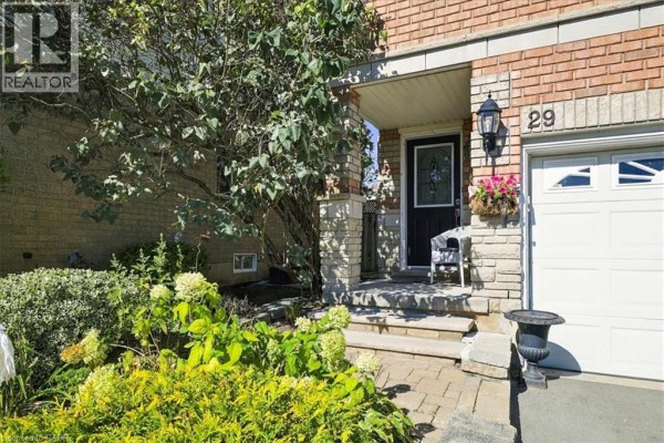 4pc Bathroom - 29 Slater Court, Waterdown, ON L8B0K8 Photo 3