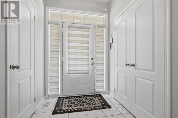 Primary Bedroom - 29 Stockell Crescent, Ajax, ON L1T0M4 Photo 5