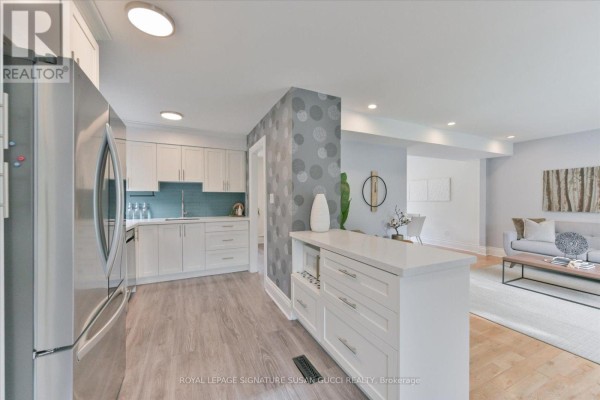 Primary Bedroom - 29 Topham Road, Toronto, ON M4B3K3 Photo 4