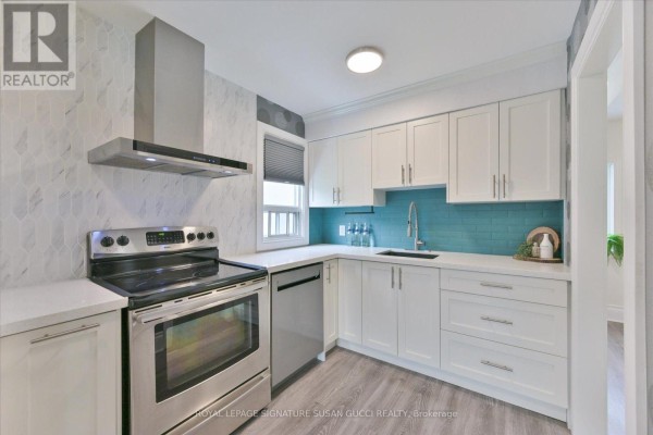 Bedroom 2 - 29 Topham Road, Toronto, ON M4B3K3 Photo 5
