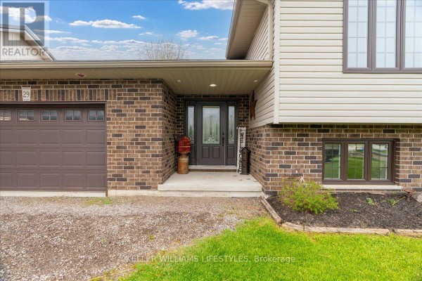 29 Wellington Street, Newbury, ON N0L1Z0 Photo 3