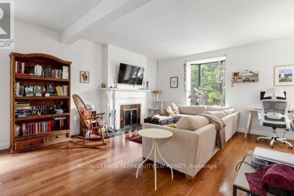 29 Winchester Street, Toronto, ON, photo 3