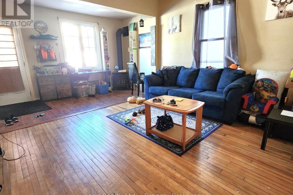 29 Woods Street, Kirkland Lake, ON P2N3B7 Photo 2
