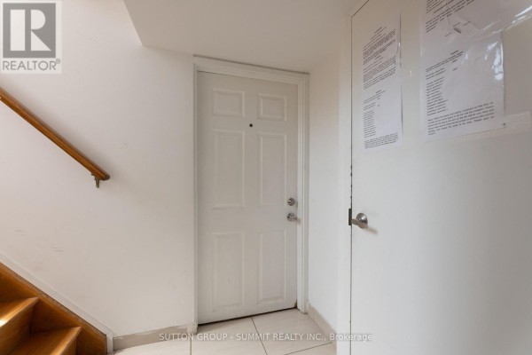 29 Yatescastle, Toronto, ON, photo 2