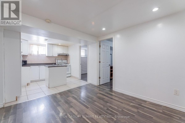 29 Yatescastle, Toronto, ON, photo 3