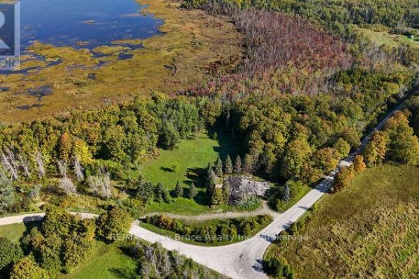 290 Clarke's Road, Northern Bruce Peninsula, ON N0H1W0 Photo 2