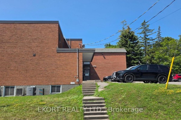 290 Dundas Street W, Quinte West, ON K8V3S1 Photo 5