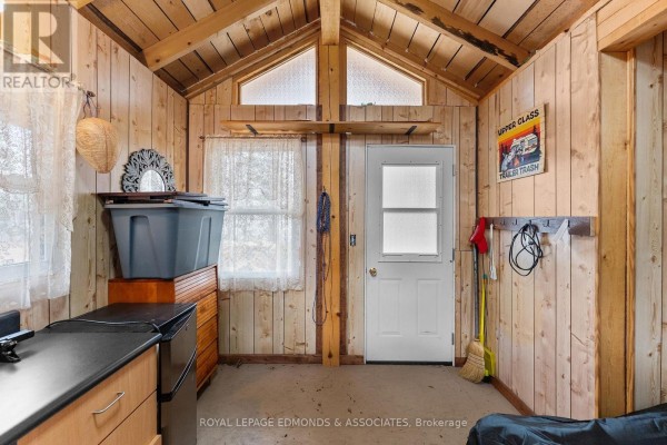 290 Hennessy Trail, Whitewater Region, ON K0J2L0 Photo 5