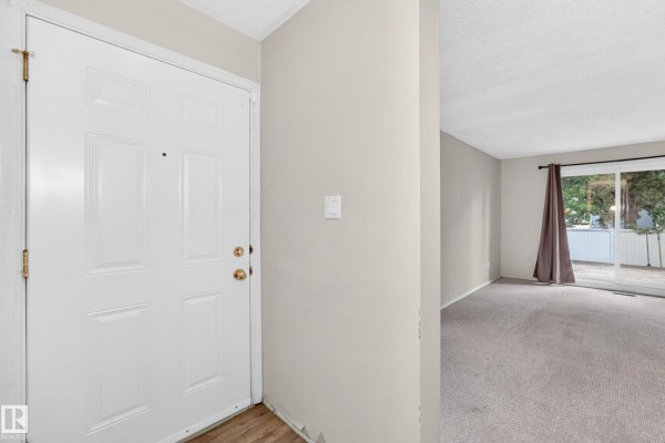 Bedroom 3 - 290 Lancaster Tc Nw, Edmonton, AB T5X5T7 Photo 5