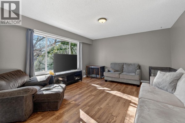Primary Bedroom - 290 Pearson Road, Kelowna, BC V1X2L6 Photo 5