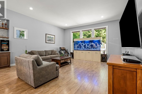 Great room - 2901 Swanson St, Courtenay, BC V9N0C9 Photo 4