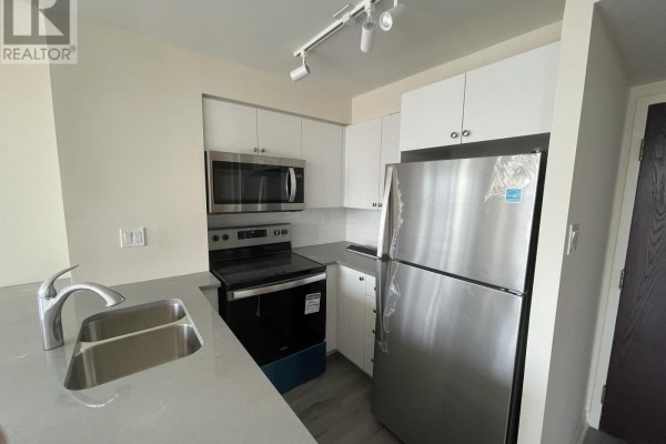 Kitchen - 2902 - 736 Bay Street, Toronto, ON M5G1N6 Photo 2