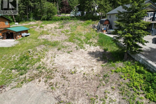 2902 Cedar Drive, Blind Bay, BC V0E2W2 Photo 4