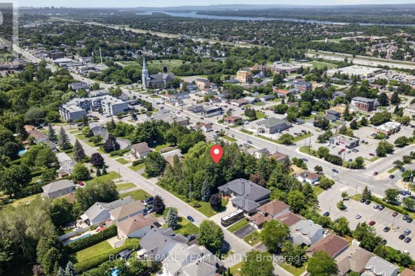 2902 St Joseph Boulevard, Ottawa, ON K1C1G7 Photo 4