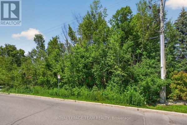 2902 St Joseph Boulevard, Ottawa, ON K1C1G7 Photo 5