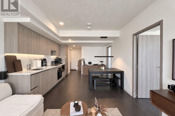 Bedroom 2 - 2903 - 3 Concord Cityplace Way, Toronto, ON M5V0X4 Photo 5