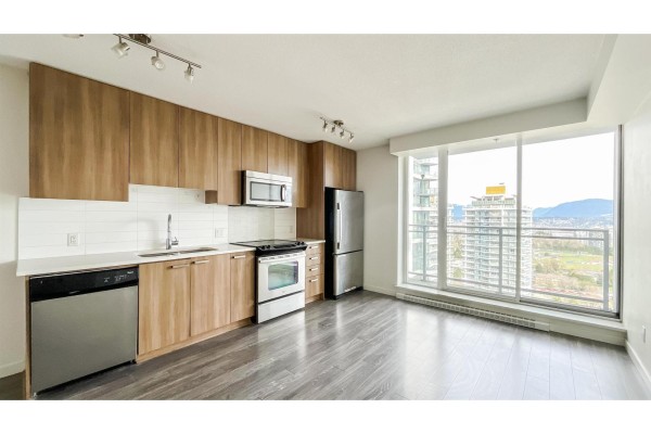 2903 13325 102a Avenue, Surrey, BC V3T0J5 Photo 5