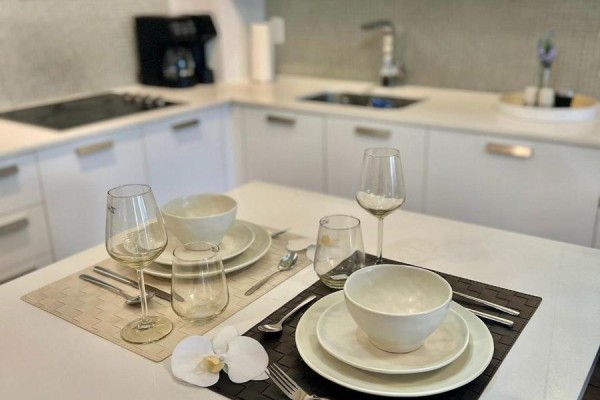 Kitchen - 2904 - 11 Bogert Avenue, Toronto, ON M2N0H4 Photo 3