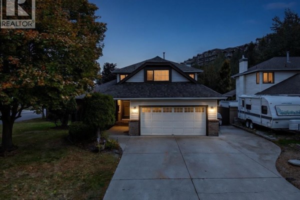 2904 Fieldstone Court, West Kelowna, BC, photo 2