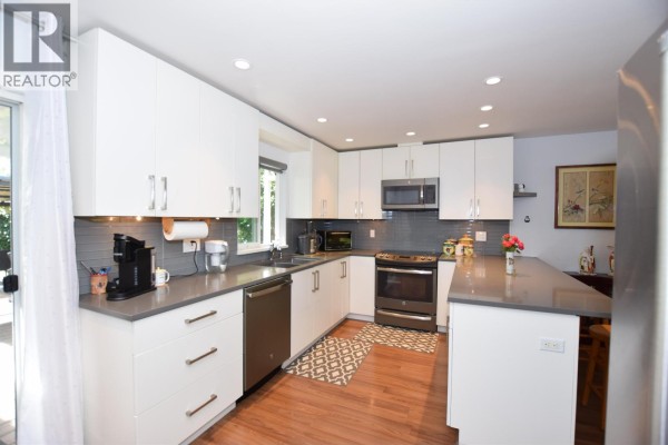 2904 Tatla Place, Coquitlam, BC V3C4W8 Photo 5