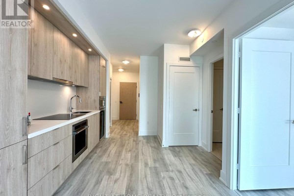 2905 - 10 Inn On The Park Drive, Toronto, ON M3C0P9 Photo 3