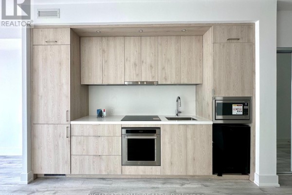 2905 - 10 Inn On The Park Drive, Toronto, ON M3C0P9 Photo 4