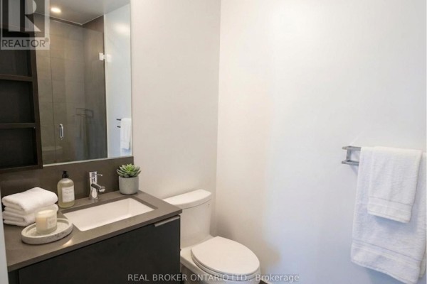 2905 - 1000 Portage Parkway, Vaughan, ON L4K0L1 Photo 5