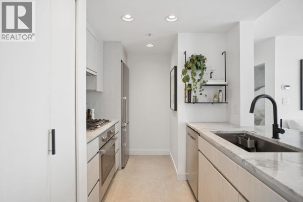 2905 198 Aquarius Mews, Vancouver, BC V6Z2Y4 Photo 4