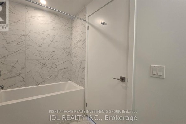 2906 - 252 Church Street, Toronto, ON M5B0E6 Photo 2
